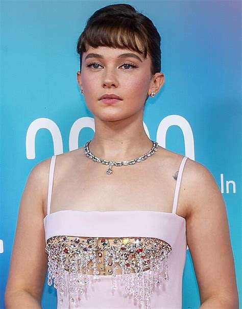 cailee spaeny simpcity